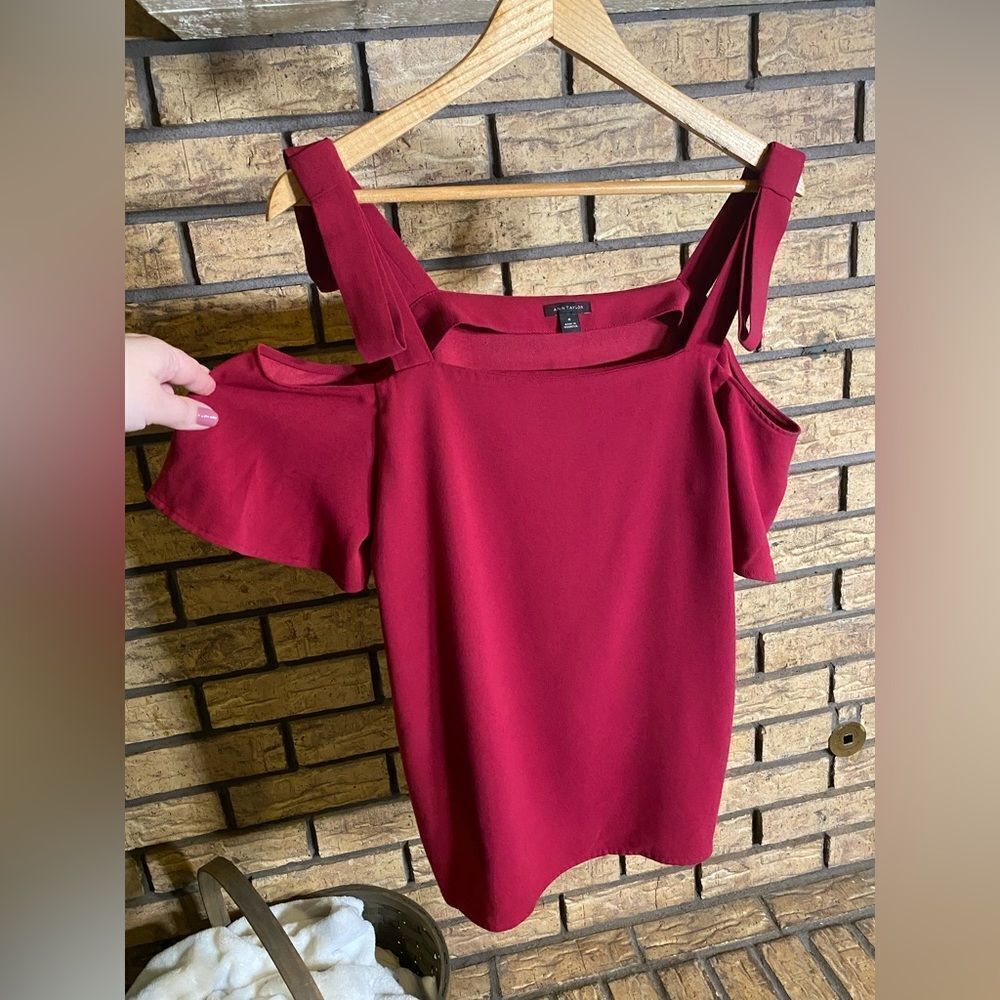 ‎Cold shoulder blouse